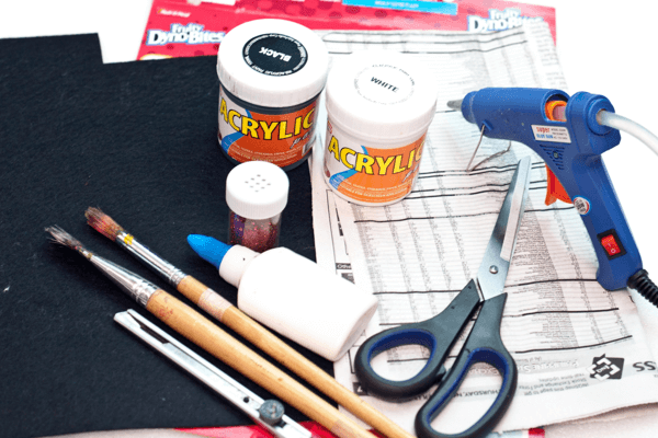 Supplies to make Santa door hanger